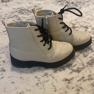 Zara toddler girls zip up boots